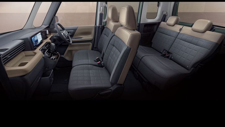 Интерьер Mitsubishi Delica Mini