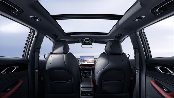 Интерьер Geely Coolray