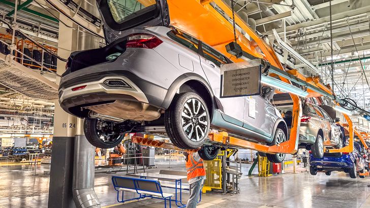 Производство автомобилей LADA