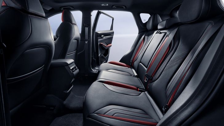Интерьер Geely Coolray