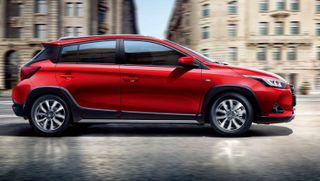 Toyota Yaris L X