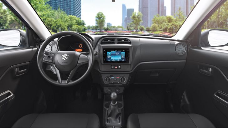 Интерьер Suzuki Alto