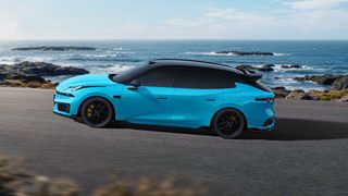 Lynk & Co 07 GT