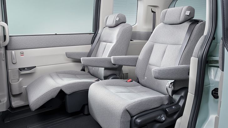 Интерьер Honda Stepwgn Air