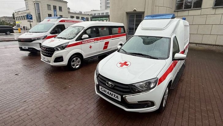 Вместо «Буханок» и «ГАЗелей»: АвтоВАЗ с партнером создали новые автомобили для скорой помощи