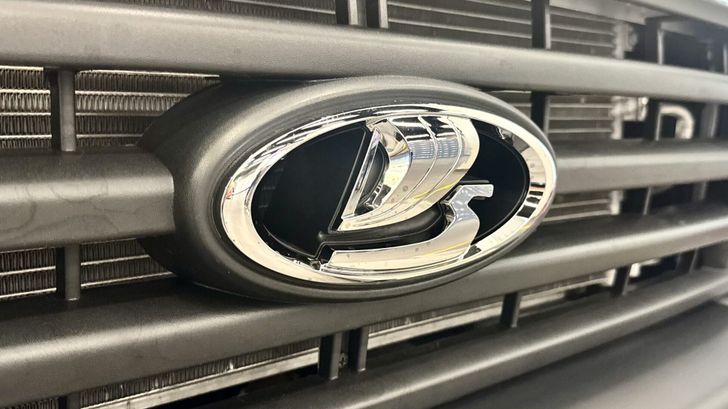 Российский авторынок прибавил лишь 1,2%: почему лучший месяц года насторожил экспертов