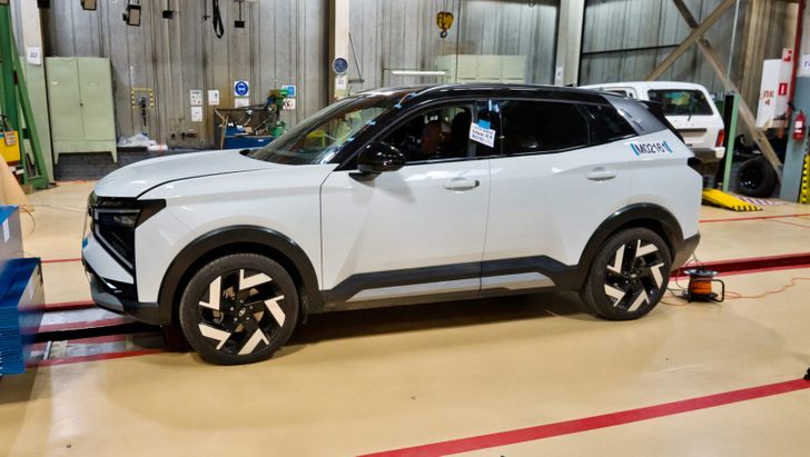 LADA Azimut перед краш-тестом