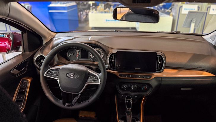 Интерьер LADA Iskra SW Cross