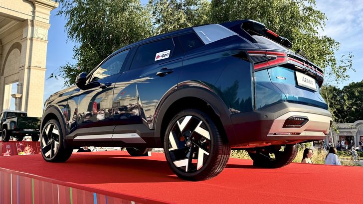 LADA Azimut