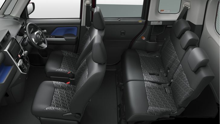 Интерьер Toyota Roomy