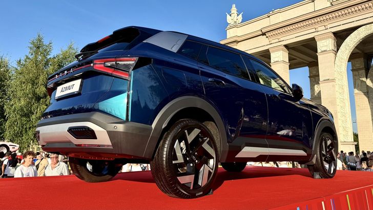 LADA Azimut