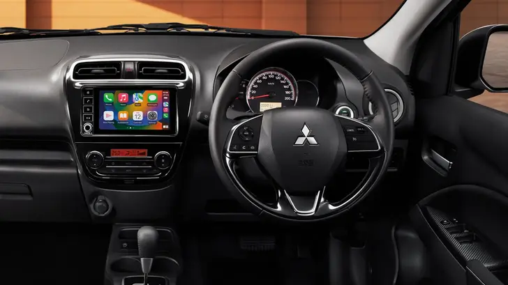 Интерьер Mitsubishi Attrage