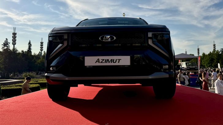 LADA Azimut