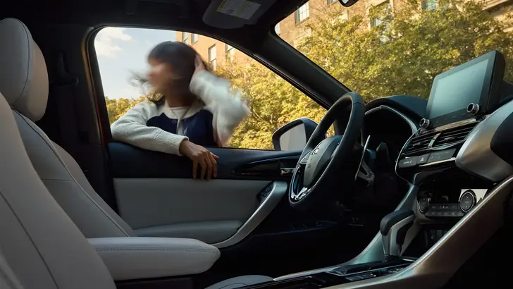 Интерьер Mitsubishi Eclipse Cross