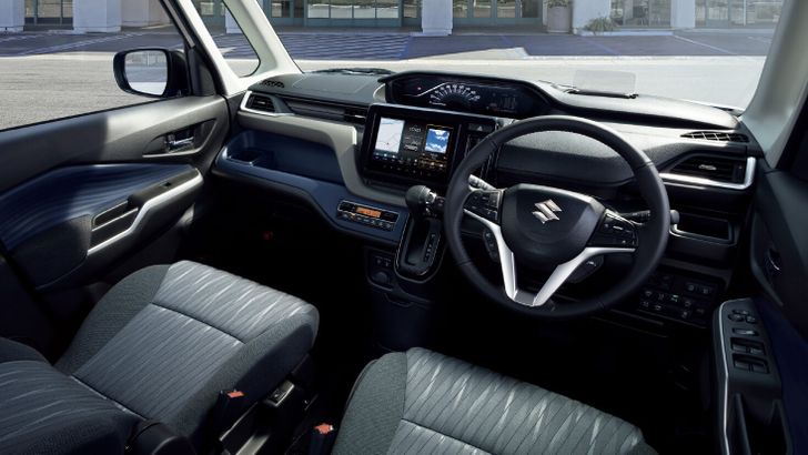 Интерьер Suzuki Solio