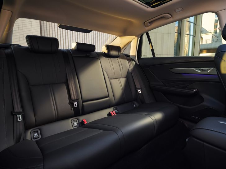 Интерьер Hongqi H5 Интерьер Hongqi H5