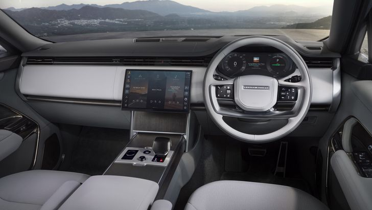Интерер Range Rover Electric