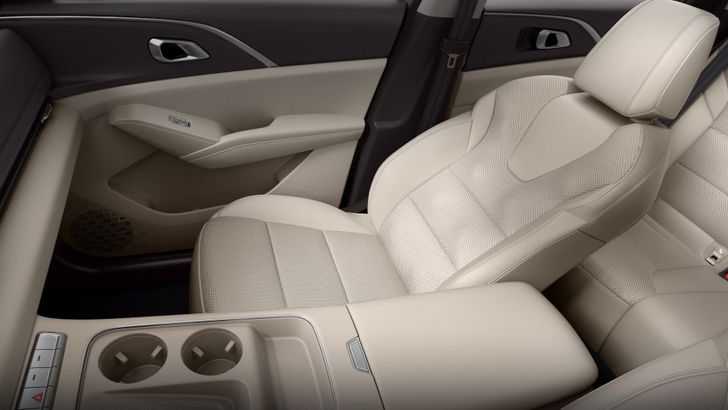 Интерьер Haval Xiaolong Max