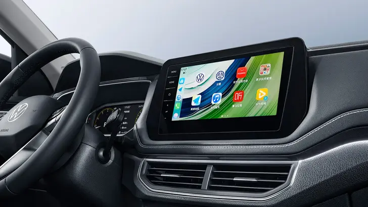 Интерьер Volkswagen Tharu XR