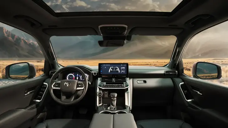 Интерьер Toyota Land Сruiser 300