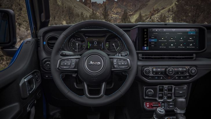 Интерьер Jeep Wrangler